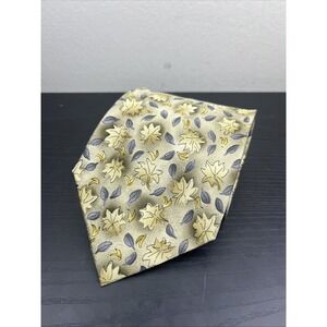 The Nature Conservancy Cecropia Leaf Neck Tie Nature Theme Tie